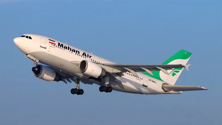 Иранский самолет авиакомпании Mahan Air