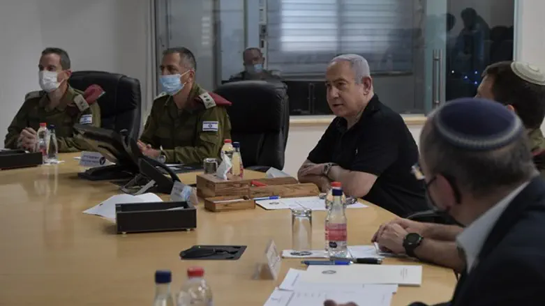 Netanyahu at security briefing