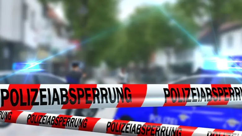Полицейская лента в Германии. Иллюстрация