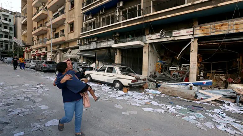 לפי מקורות בלבנון, מקור הפיצוץ בעבודות ריתוך סמוך למחסן אמוניה.ביירות לאחר האסון
