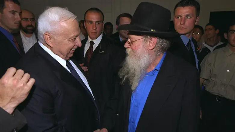 הרב שטיינזלץ ואריאל שרון (2002)
