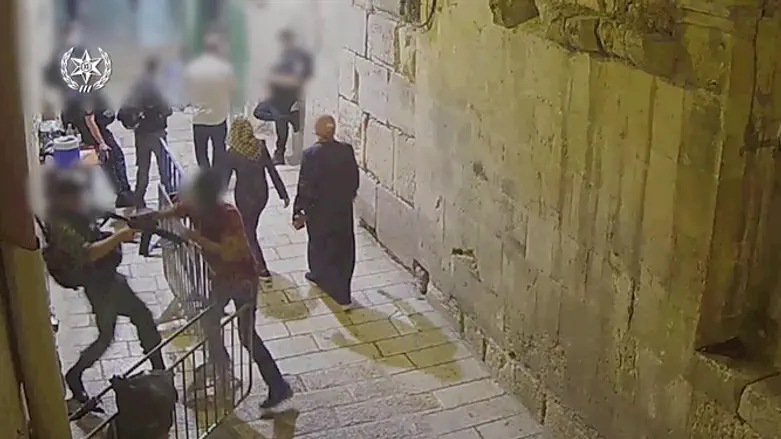 Кадр из видеосъемки, запечатлевшей теракт в Иерусалиме