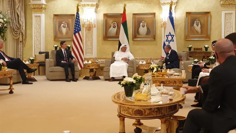 Ben Shabbat and Kushner meet with Foreign Minister Gargash in Abu Dhabi