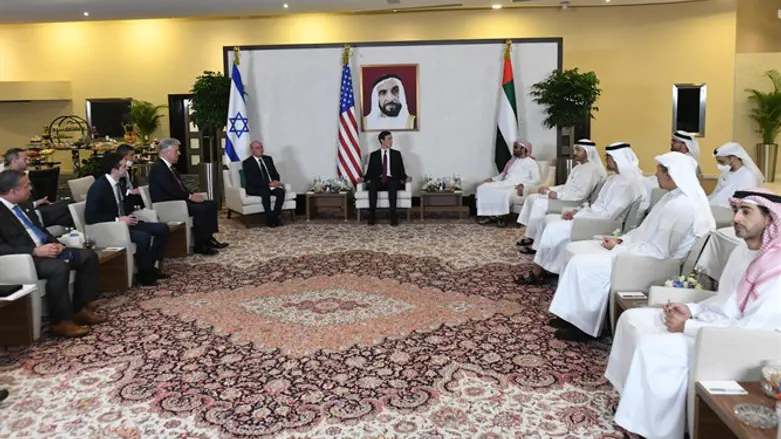 Делегации Израиля и США в Абу-Даби