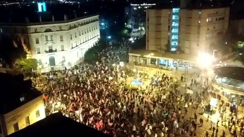 אלפים במחאה בירושלים