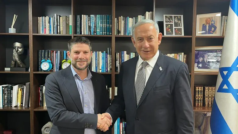 Smotrich signs coalition deal with Netanyahu
