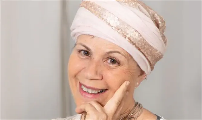 פורים כאן: עם איזו מסכה את באה לדייט?-ערוץ 7 