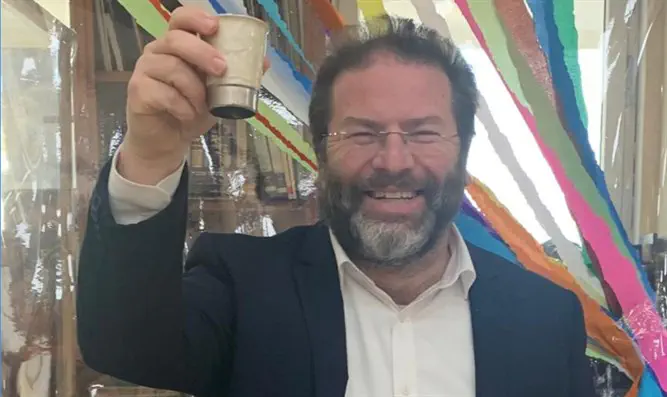 מחר: טיש פורים לחברי פרויקט 252 עם הרב לונדין-ערוץ 7 