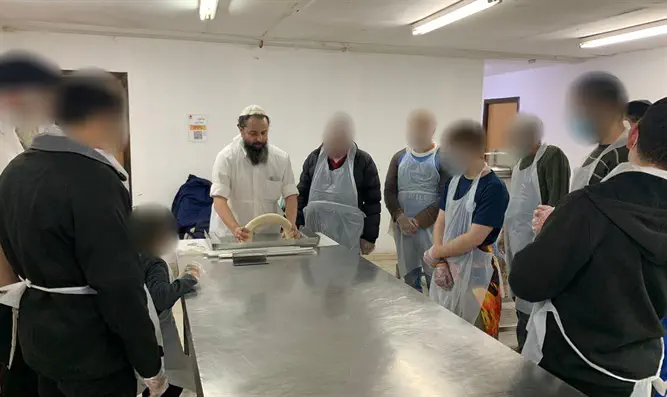 יד לאחים: חג הפסח הראשון של ניצולי המיסיון-ערוץ 7 