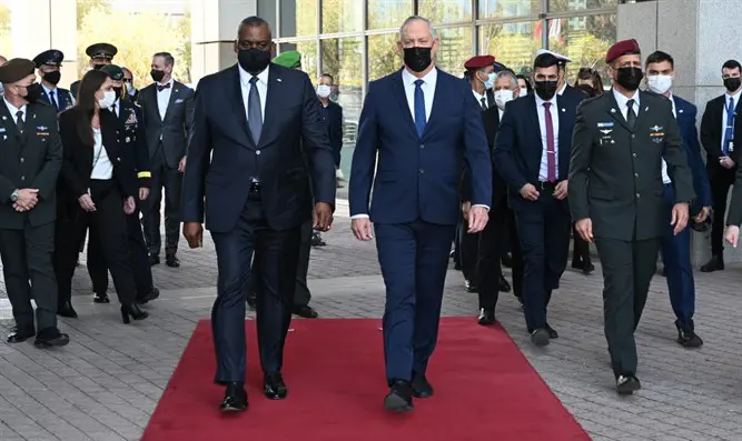 Бени Ганц и Ллойд Остин