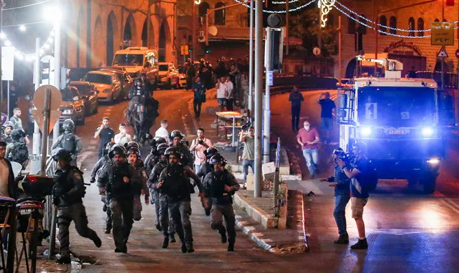 פצוע בקטטה בין יהודים וערבים בירושלים-ערוץ 7 