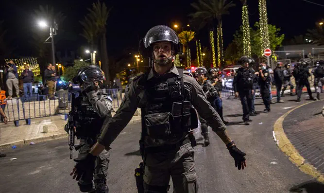 Бойцы МАГАВ у Шхемских ворот в Иерусалиме. Иллюстрация