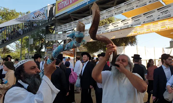 Празднование Лаг ба-Омера нва горе Мерон