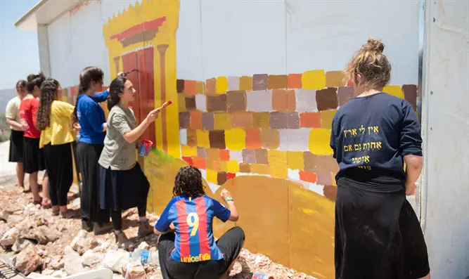 Дети поселения Эвиатар. Иллюстрация