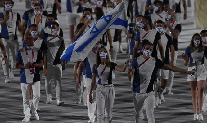 Израильская делегация на церемонии открытия Олимпиады-2020 в Токио