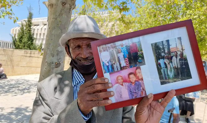 Участник акции проста евреев - выходцев из Эфиопии
