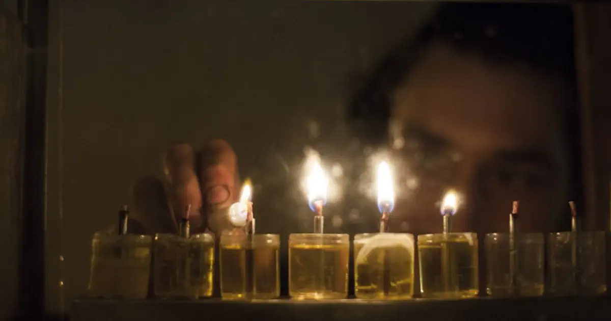 Rosh Hodesh Kislev Torah Essay: True light in a month of
darkness