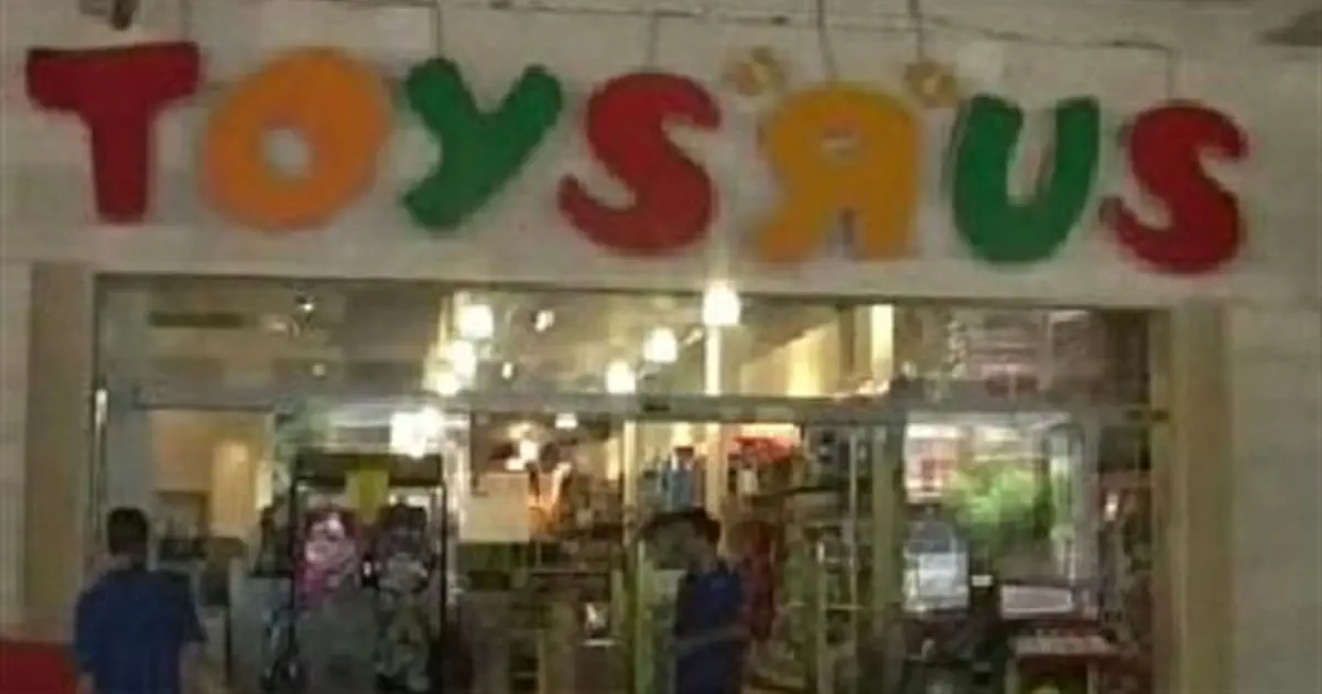 Tens of thousands to lose jobs as Toys R Us closes all stores Israel