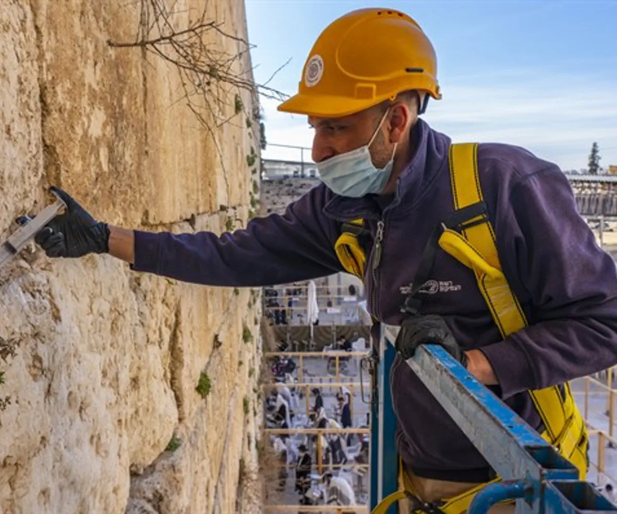 Conservation work at Western Wall