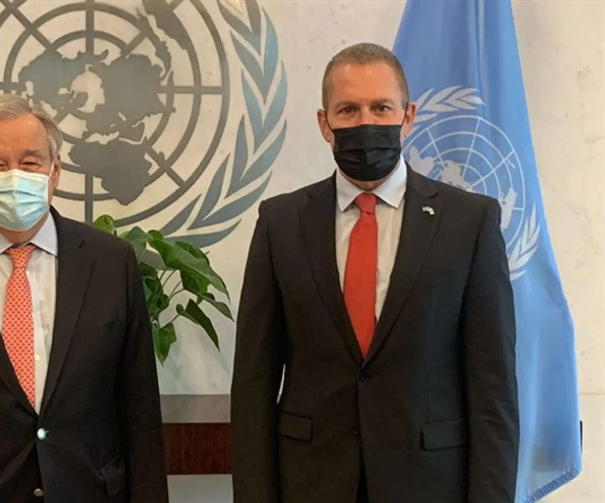 El embajador Arden con el secretario general de la ONU
