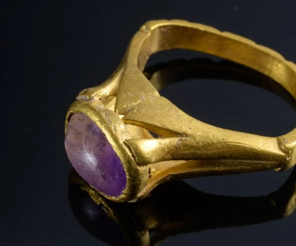 The spectacular ring found in Yavne