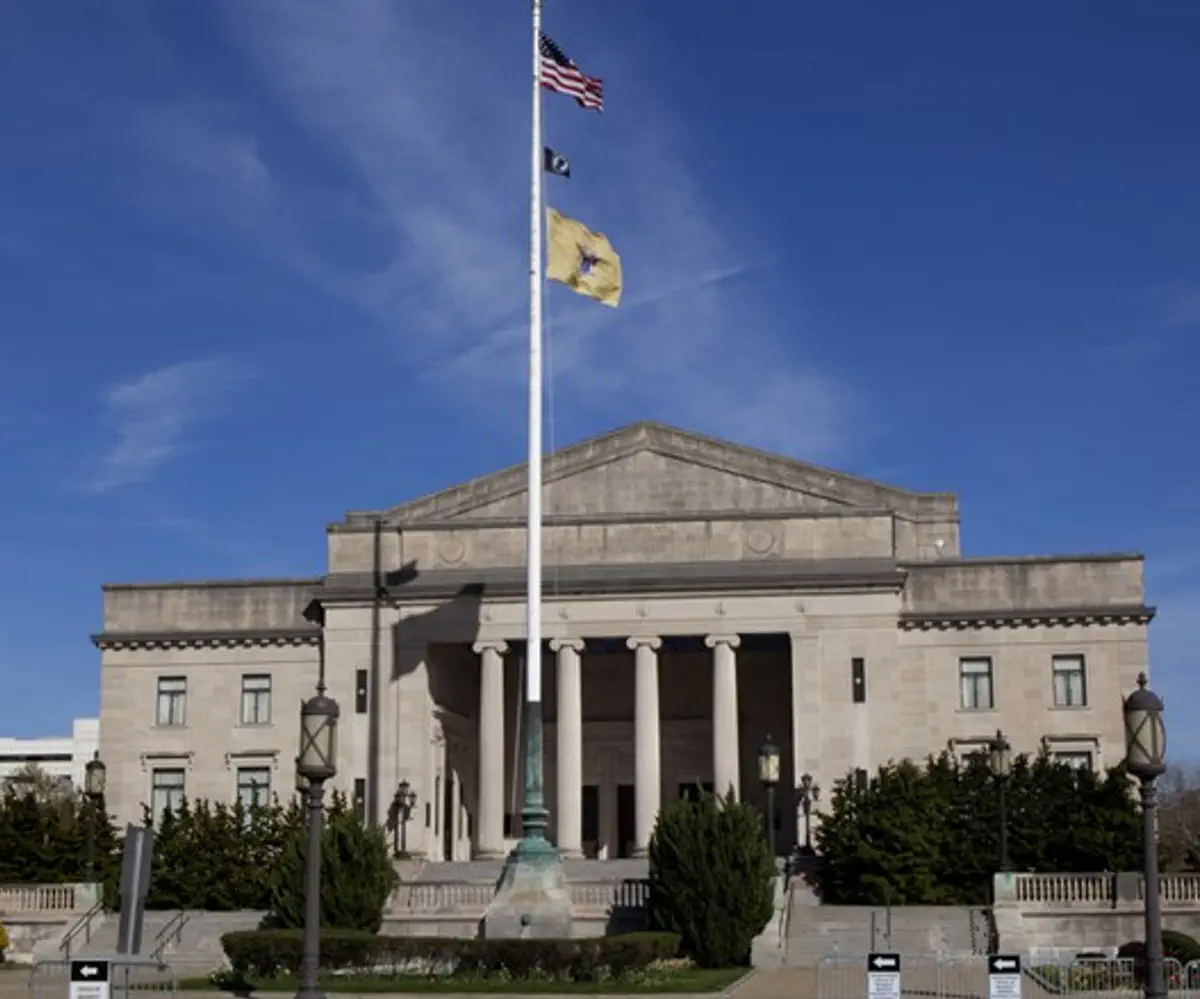 New Jersey State Capitol Building.jpg