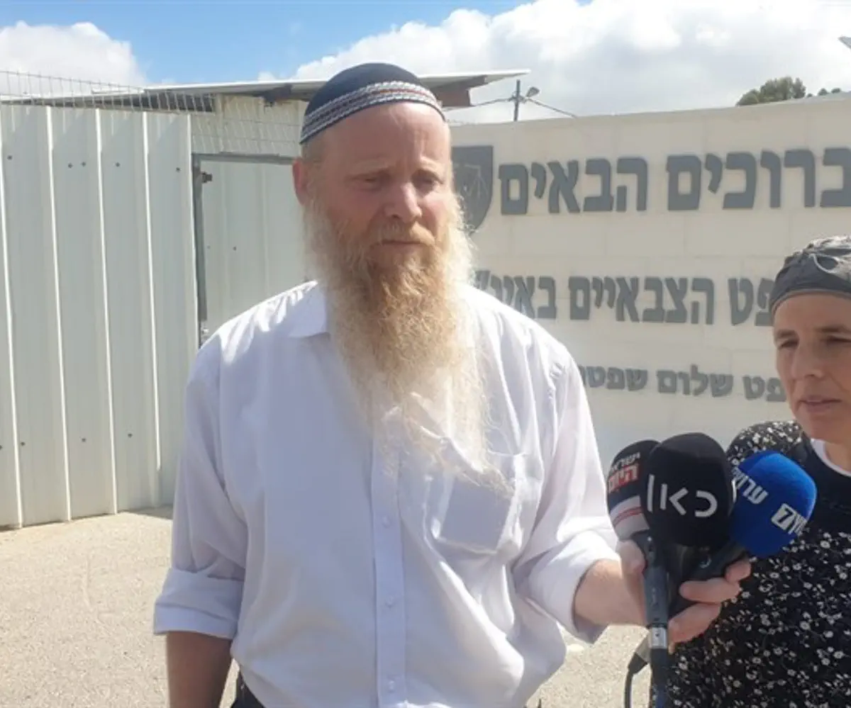 Shira y el rabino Eitan Shenrav