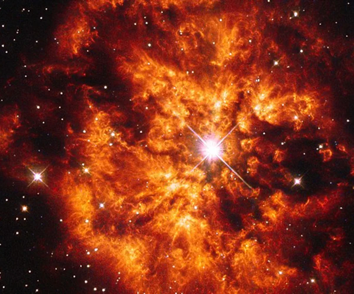 A Wolf-Rayet star & its surrounding nebula captured by the Hubble Space Telescope