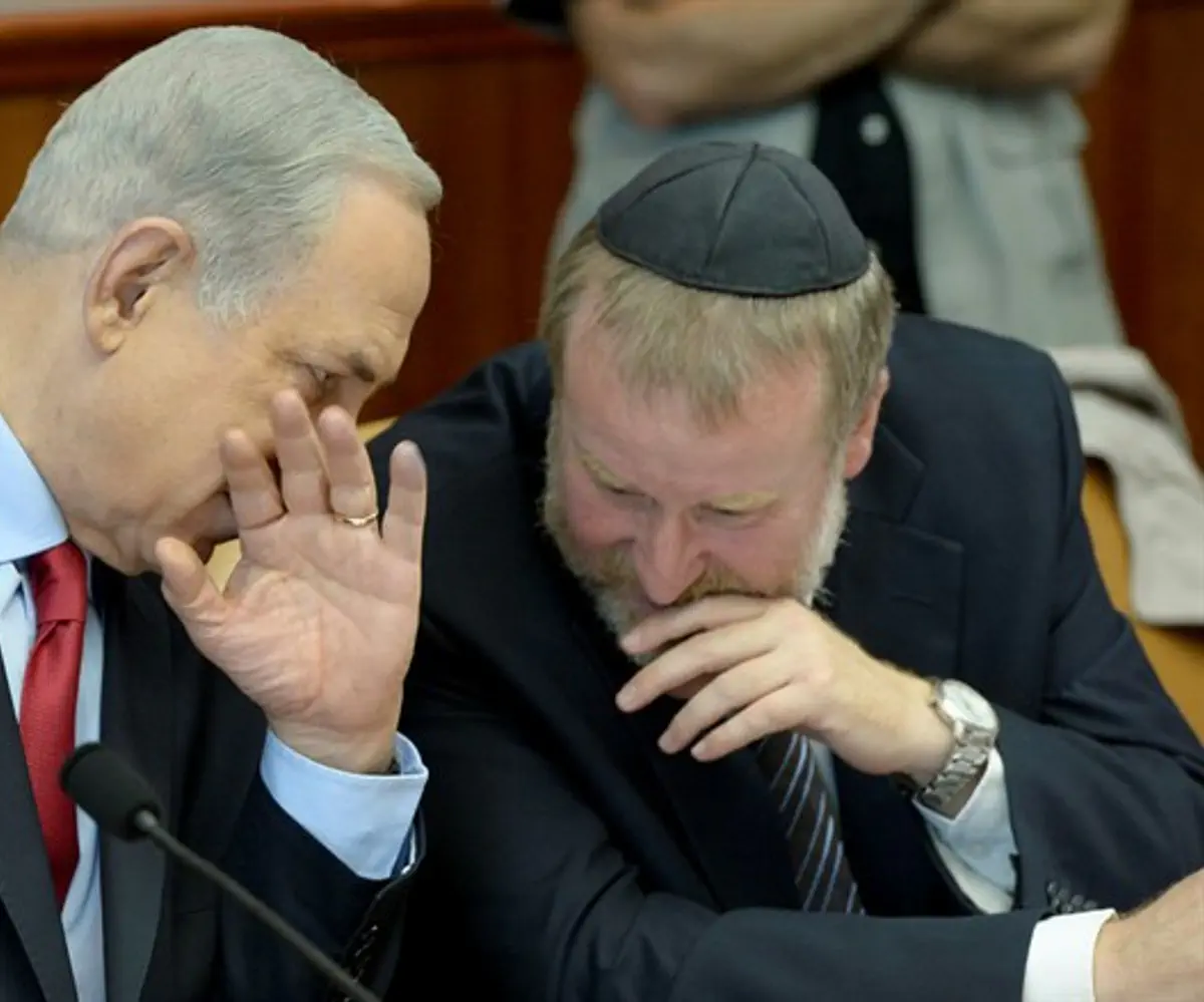 Avichai Mandelblit y Netanyahu