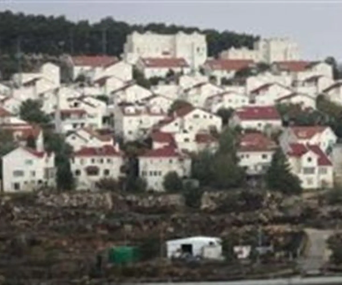 Efrat. Eight years without new housing.
