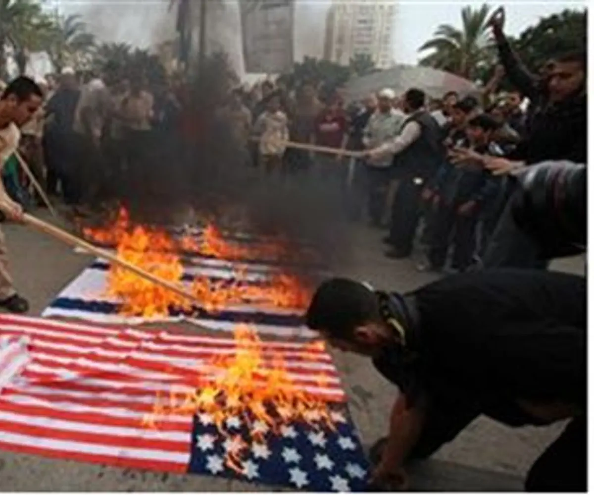 Hamas supporters burn Israeli and US flags