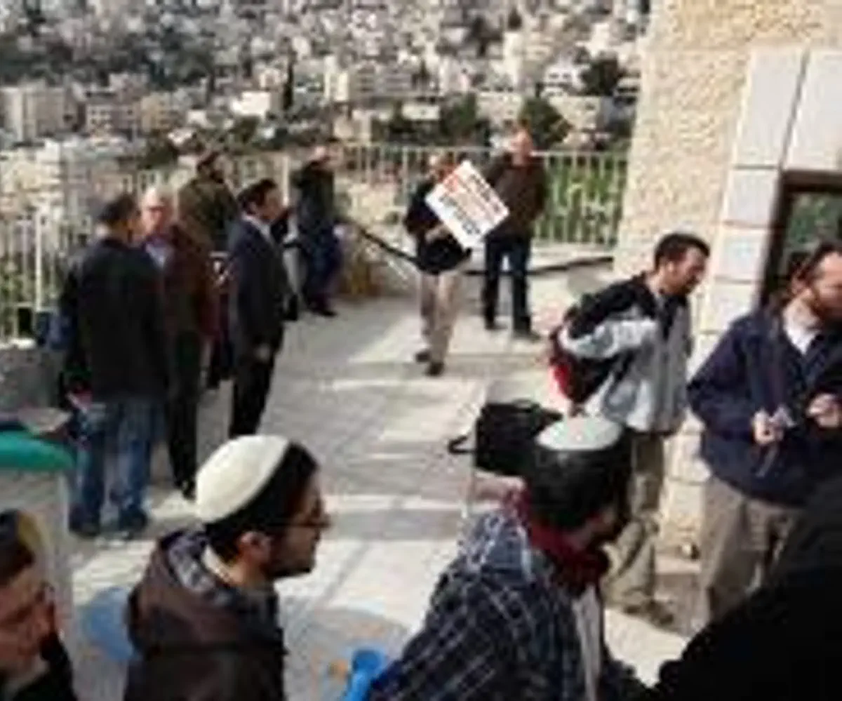Jewish residents at Beit Yehonatan