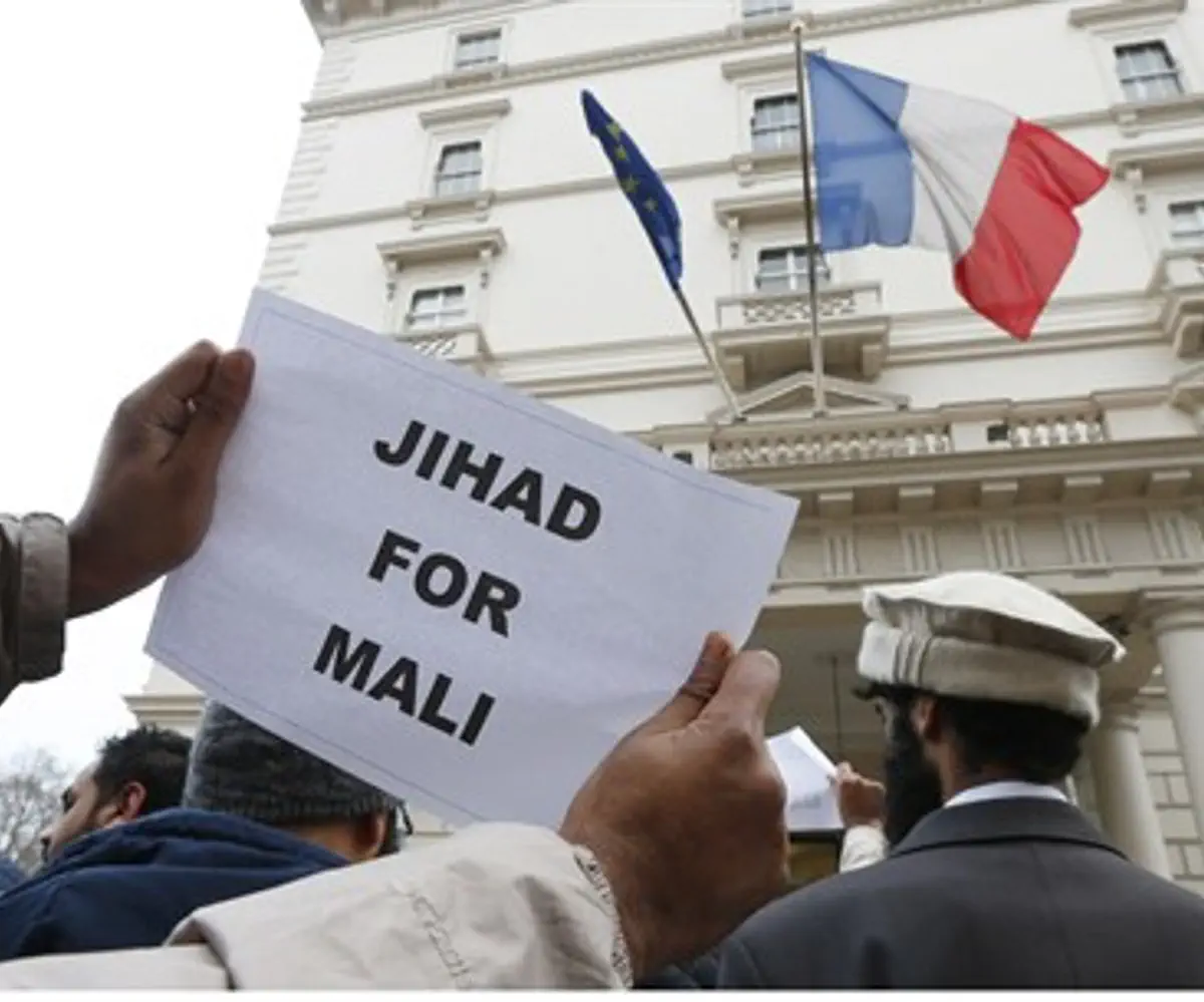 British Islamists protest outside the French 