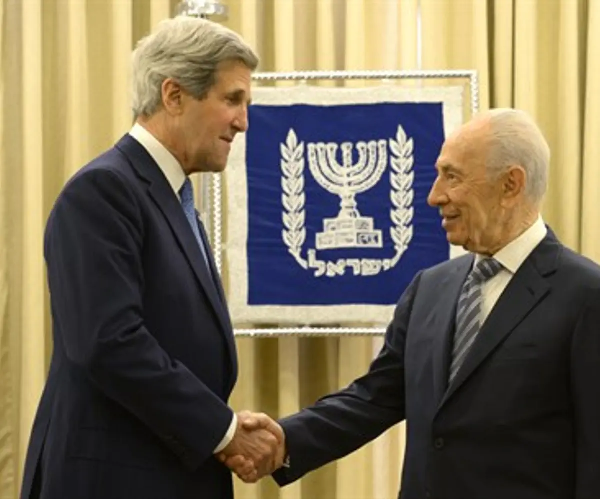 John Kerry, Shimon Peres
