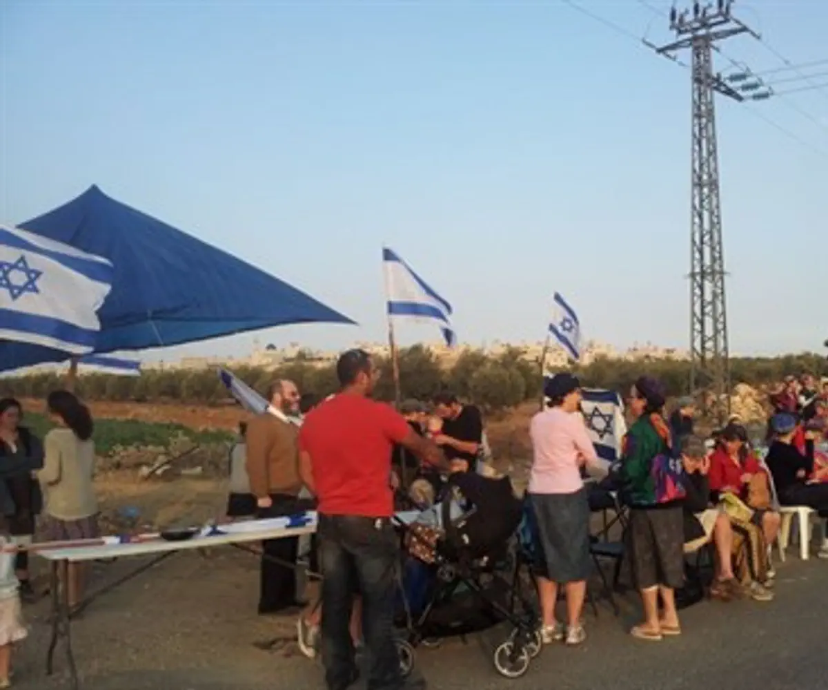 Vigil at Gush Etzion T-junction
