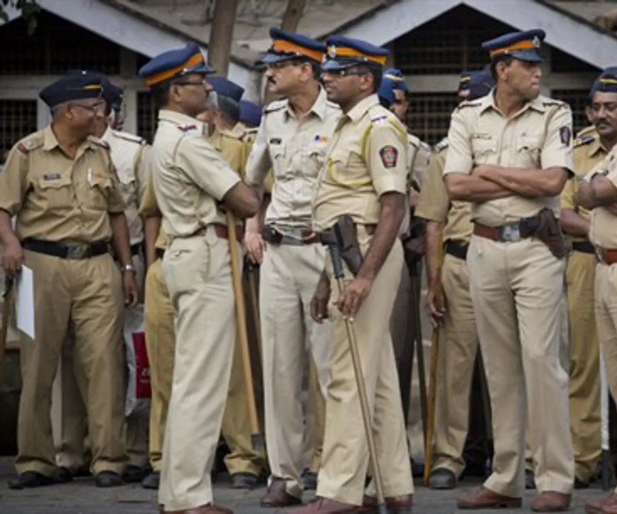 Indian policemen (file)