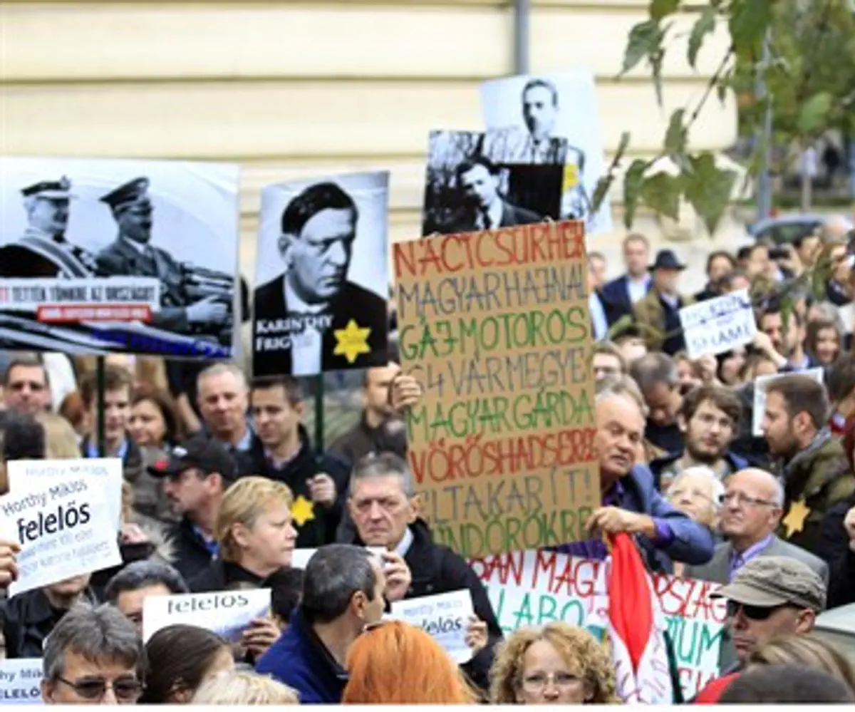 Hungarian protesters in Budapest (file)