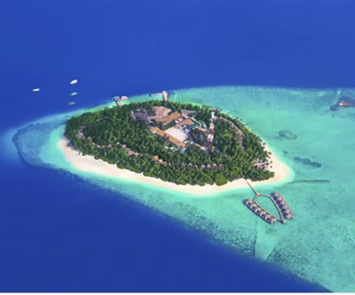 The Maldives: Sun, sea, and... Islamists?