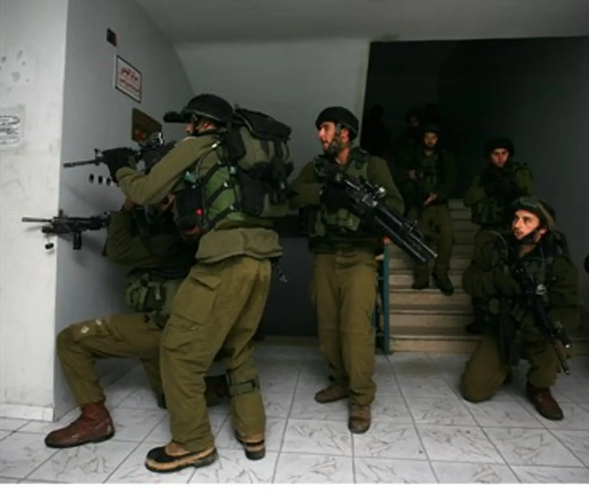 IDF soldiers in Hevron (file)