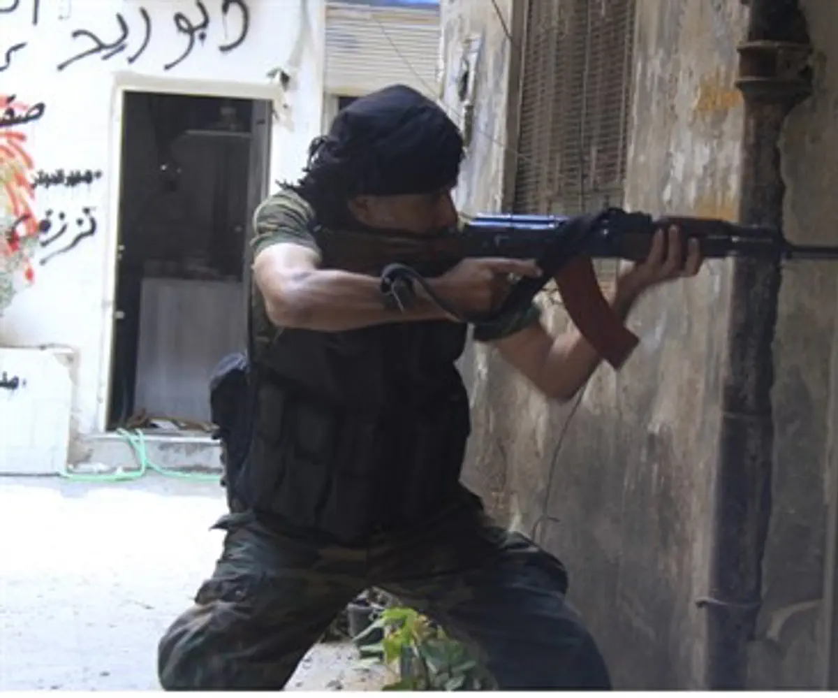 Syrian rebel fighter in Yarmouk (file)
