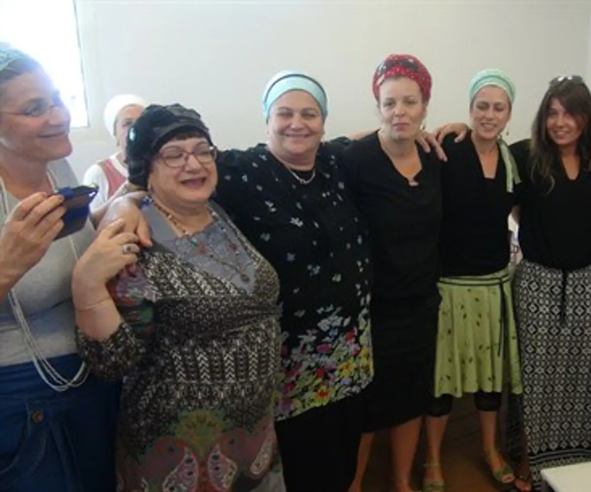 French converts with Yakir members