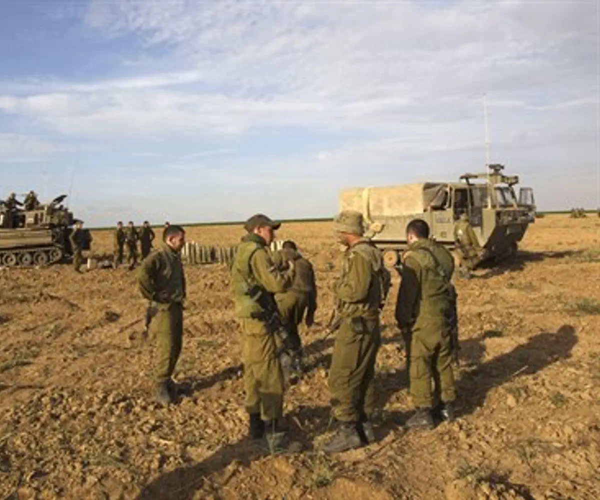 Soldiers on Gaza border (file)