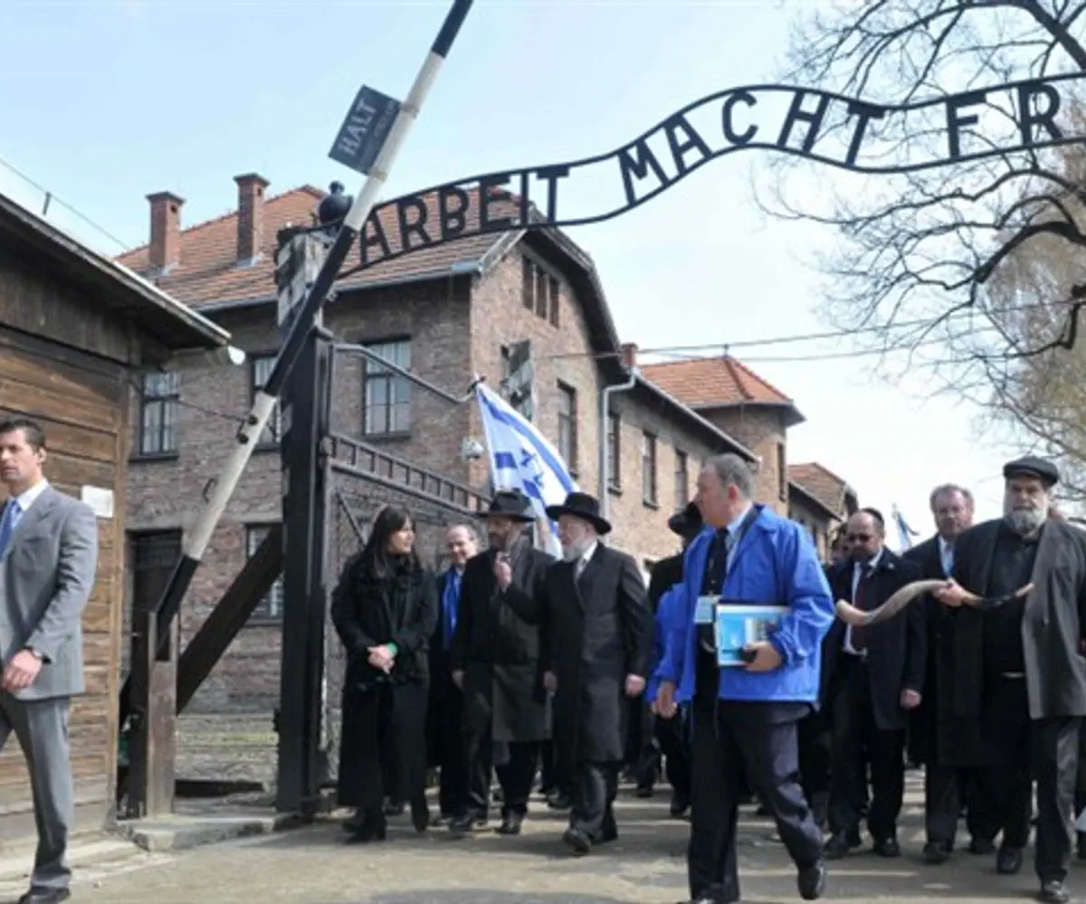 Jewish delegation at Auschwitz