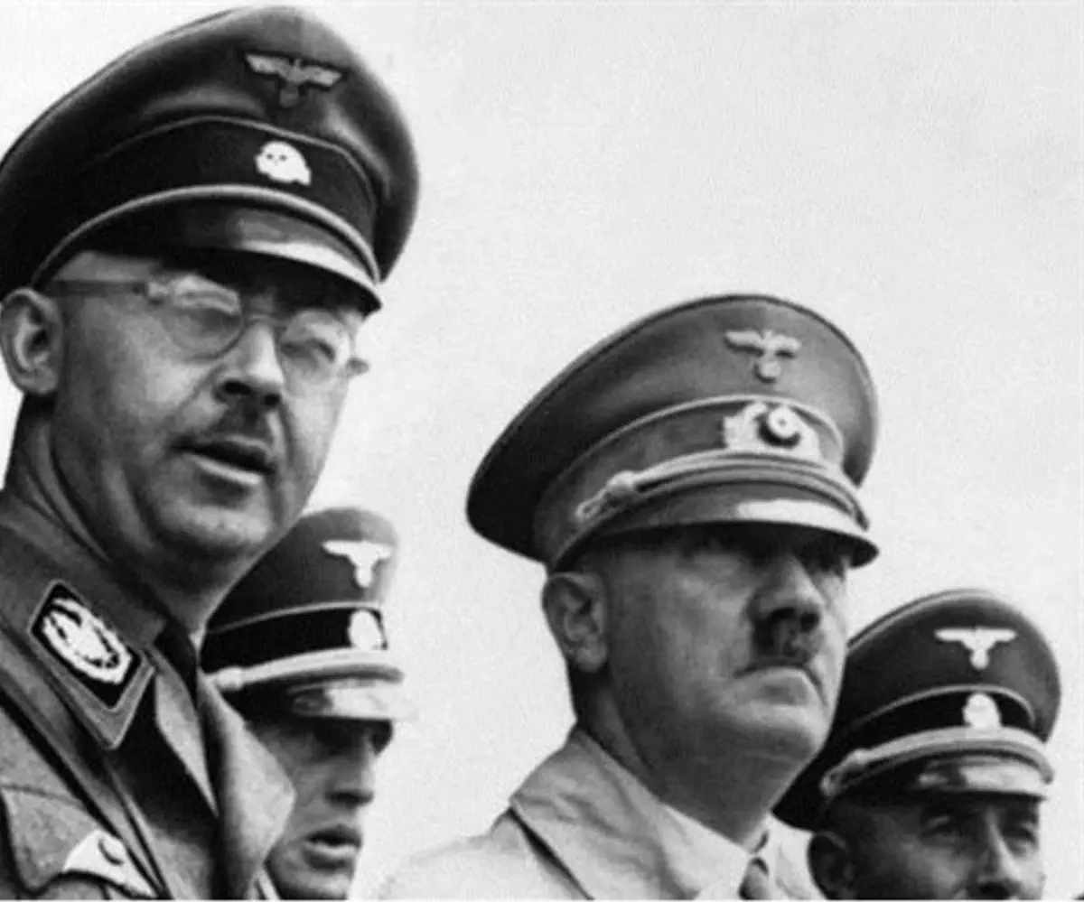 Adolf Hitler (R)