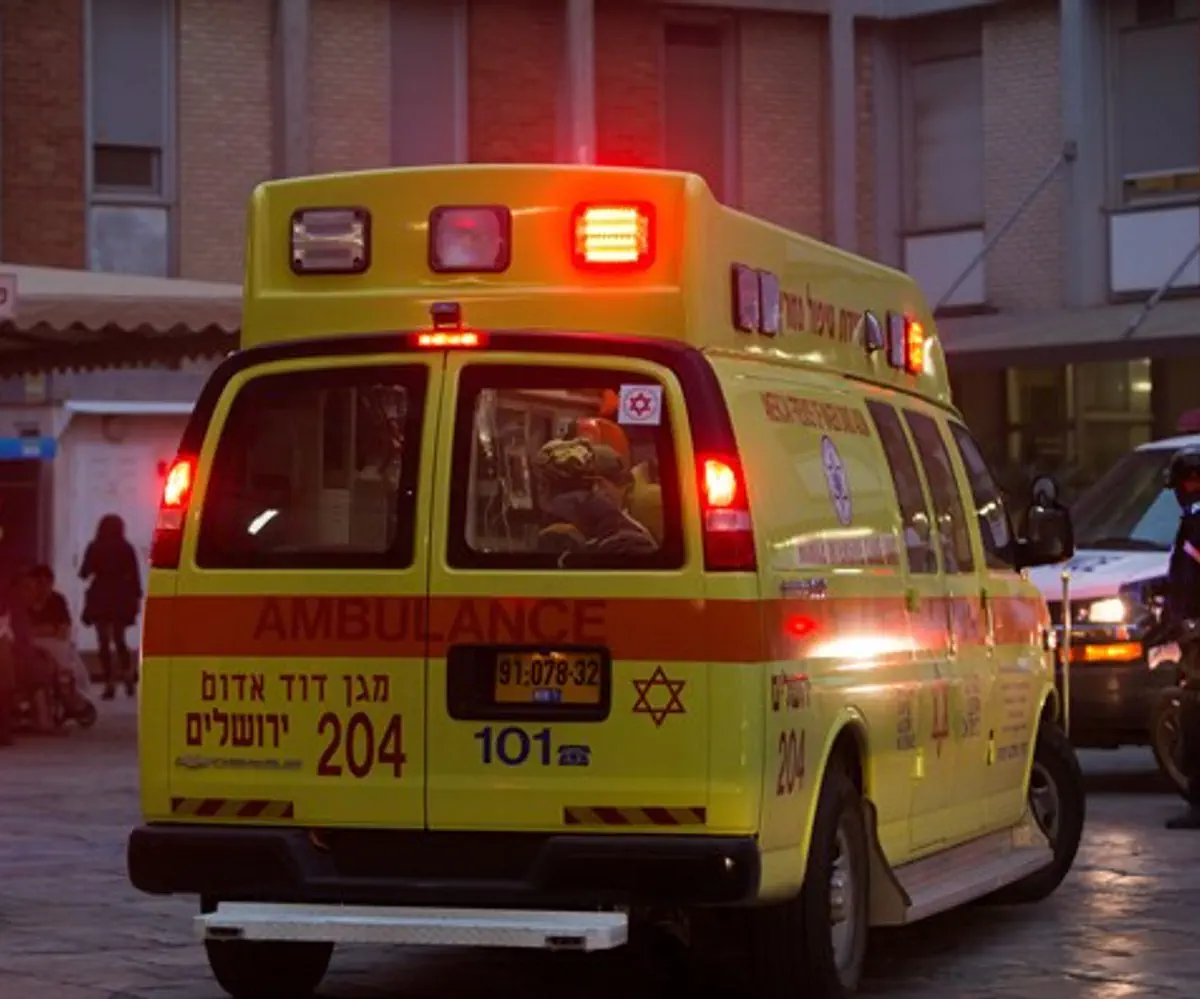 Ambulance carrying terror victim arrives at Hadassah Ein Kerem hospital