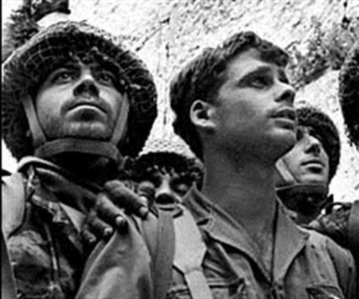 Six Day War Paratroopers at the Wall