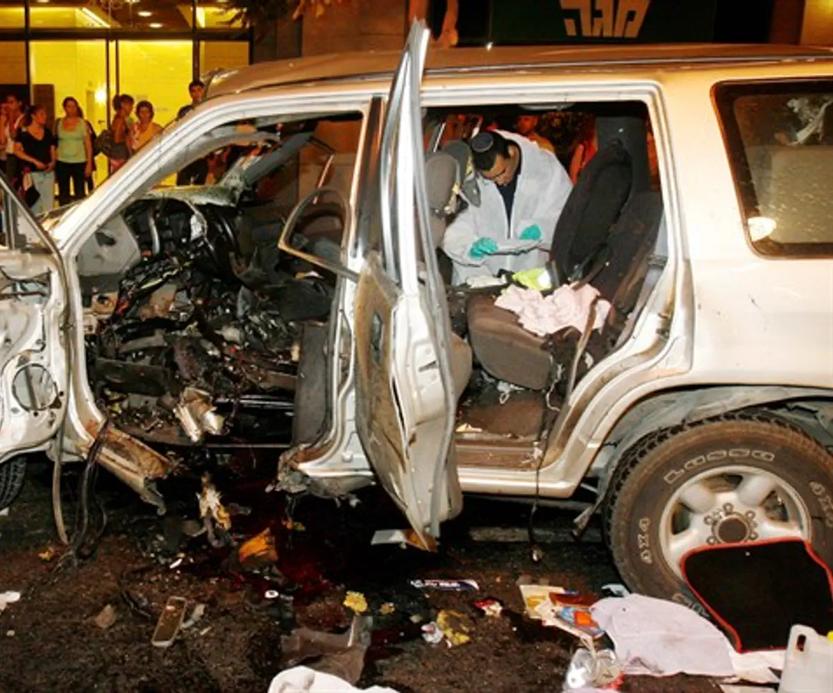 Vehicle of Attorney Yoran Hakham destroyed in blast