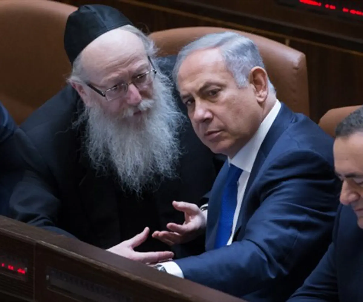 Binyamin Netanyahu speaks with Yaakov Litzman