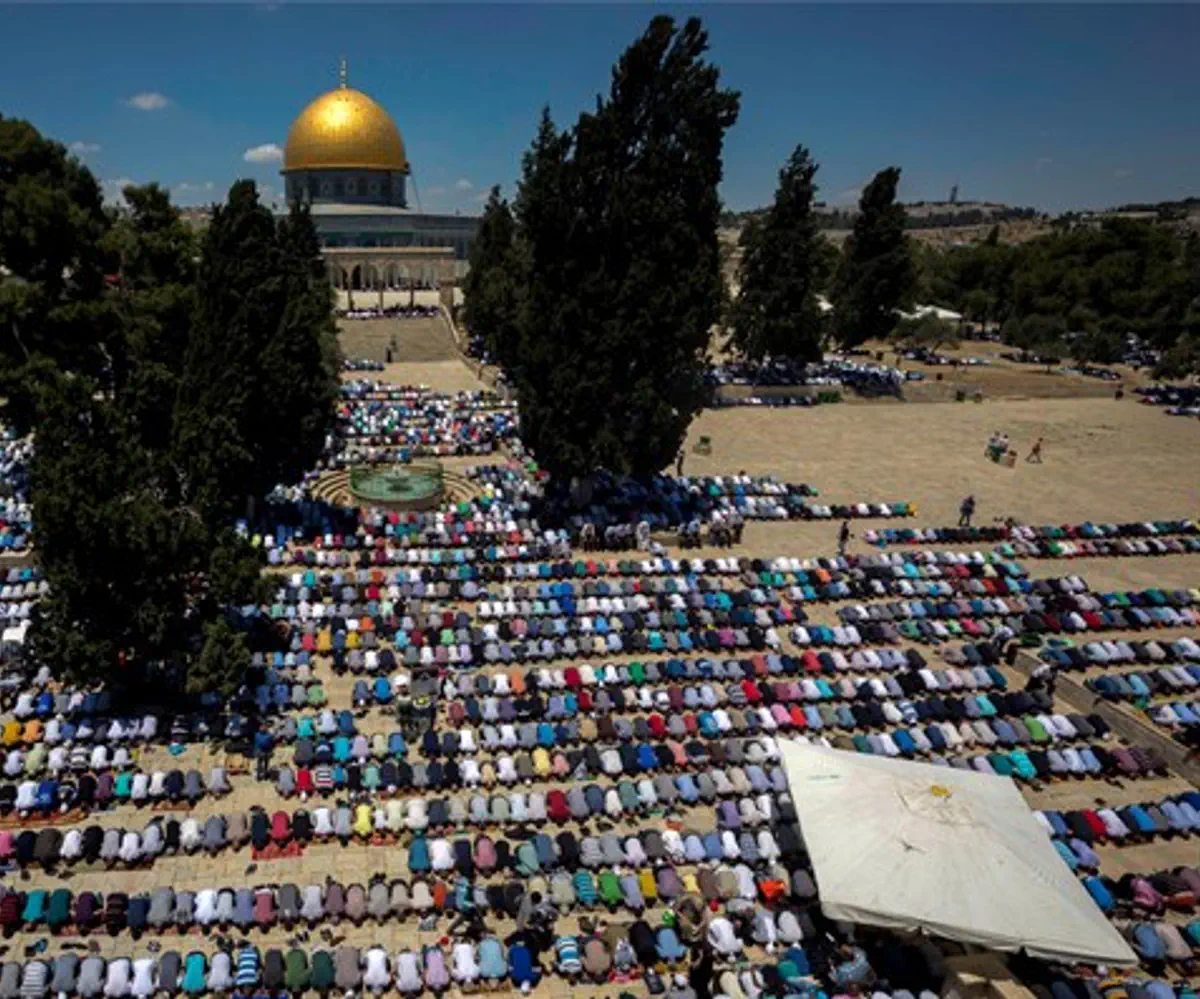 Muslim prayers on Temple Mount (archive)
