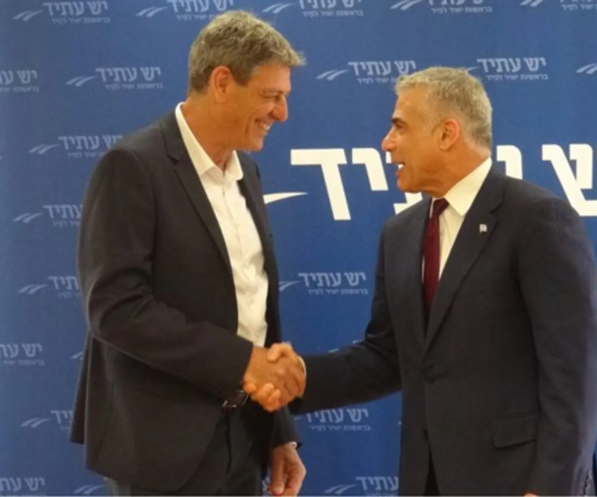 Ram Ben Barak (L) with Yair Lapid